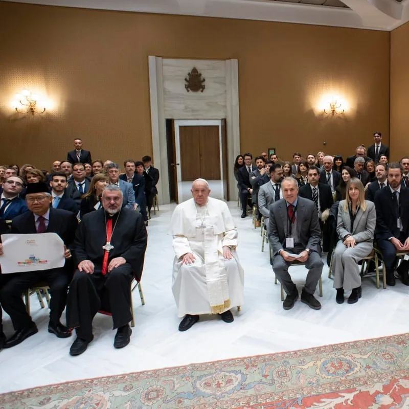 Pope Francis with HEF participants during the private audience at the Vatican